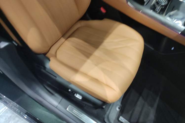 Used Geely Galaxy 8 2025 130km EM-i Deluxe Edition Right Front Seat