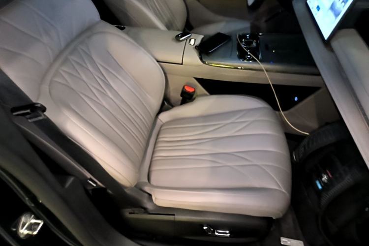 Used Geely Galaxy 8 2025 130km EM-i Deluxe Edition Right Front Seat