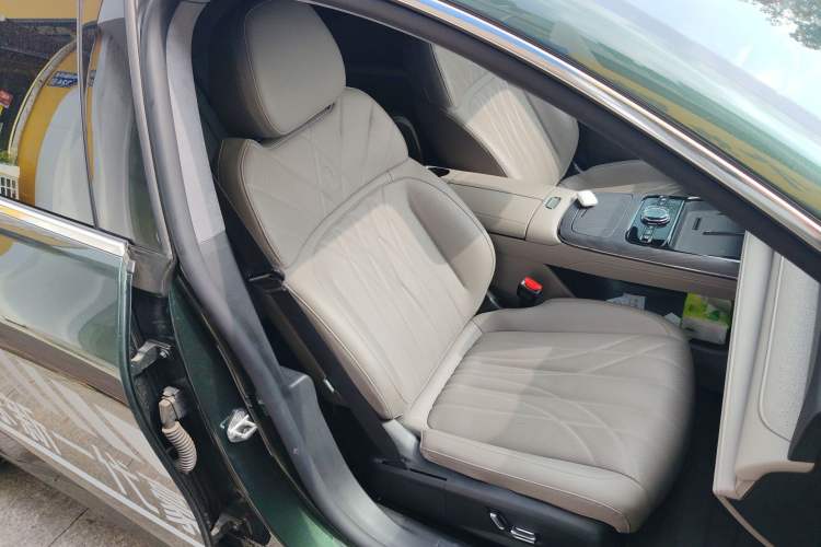 Used Geely Galaxy 8 2025 130km EM-P Starship Edition Right Front Seat