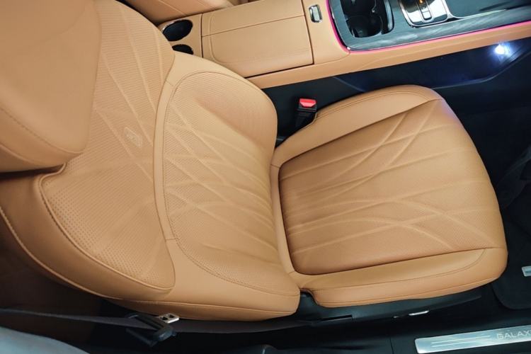 Used Geely Galaxy 8 2025 130km EM-i Flagship Edition Right Front Seat