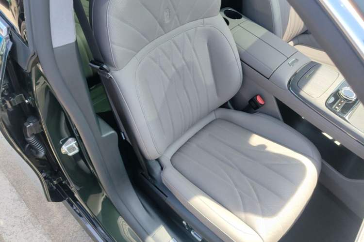 Used Geely Galaxy 8 2025 130km EM-P Starship Edition Right Front Seat