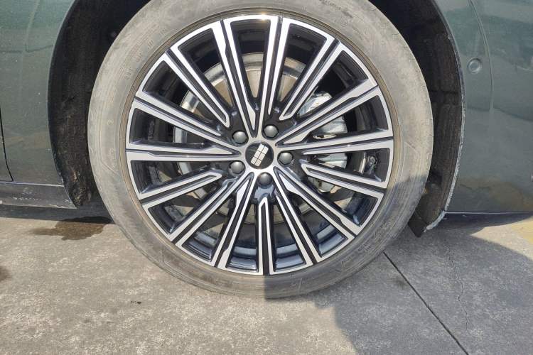 Used Geely Galaxy 8 2025 130km EM-P Starship Edition Right Front Wheel Hub