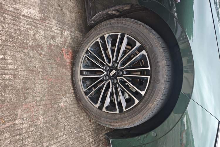 Used Geely Galaxy 8 2025 130km EM-i Prestige Edition Right Front Wheel Hub
