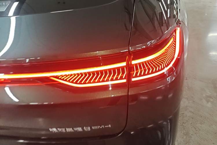 Used Geely Galaxy 8 2025 130km EM-i Deluxe Edition Right Rear Taillight