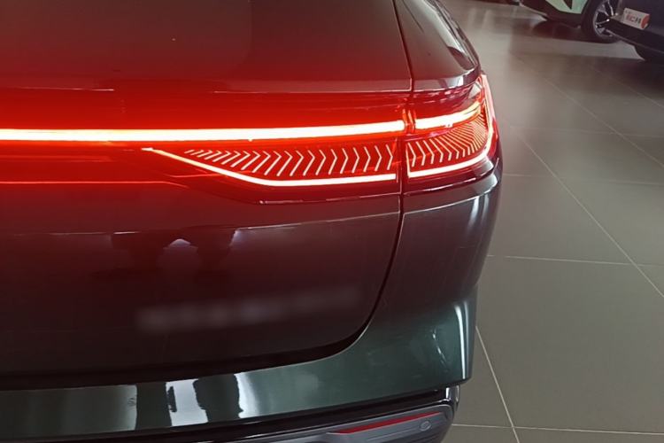Used Geely Galaxy 8 2025 130km EM-P Starship Edition Right Rear Taillight