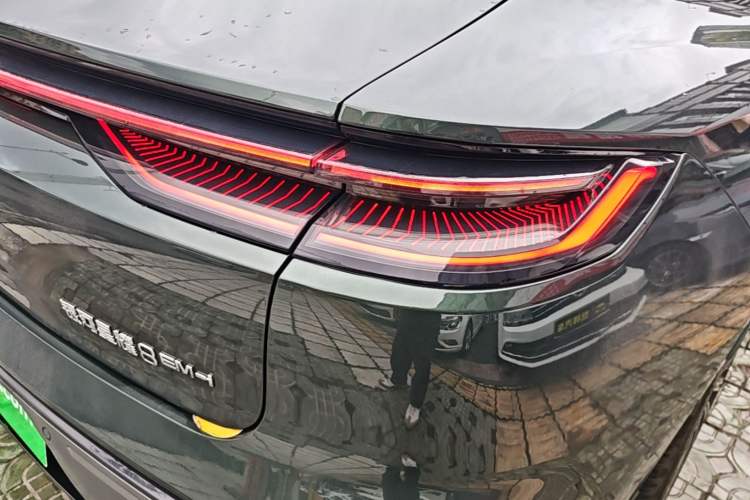 Used Geely Galaxy 8 2025 130km EM-i Flagship Edition Right Rear Taillight