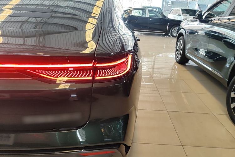 Used Geely Galaxy 8 2025 130km EM-P Starship Edition Right Rear Taillight
