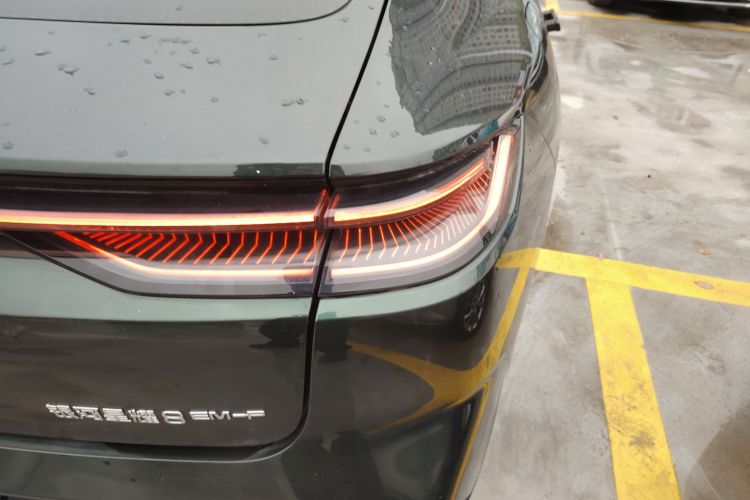Used Geely Galaxy 8 2025 130km EM-P Starship Edition Right Rear Taillight