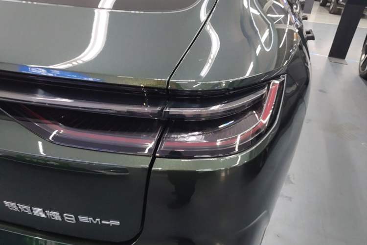 Used Geely Galaxy 8 2025 130km EM-P Starship Edition Right Rear Taillight