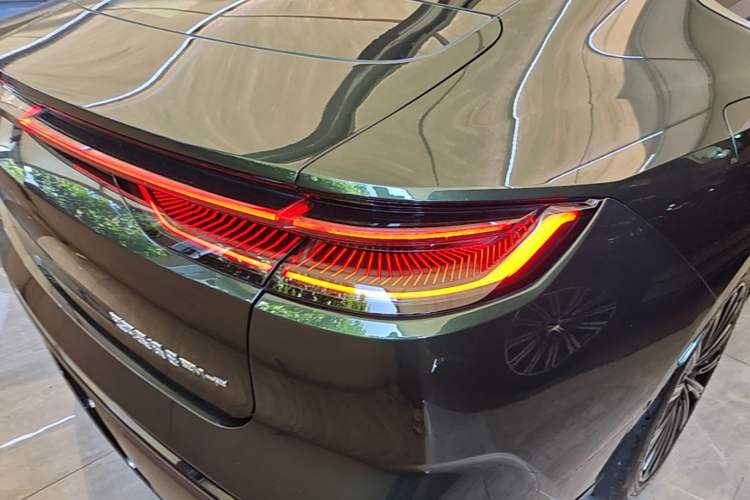 Used Geely Galaxy 8 2025 130km EM-P Starship Edition Right Rear Taillight