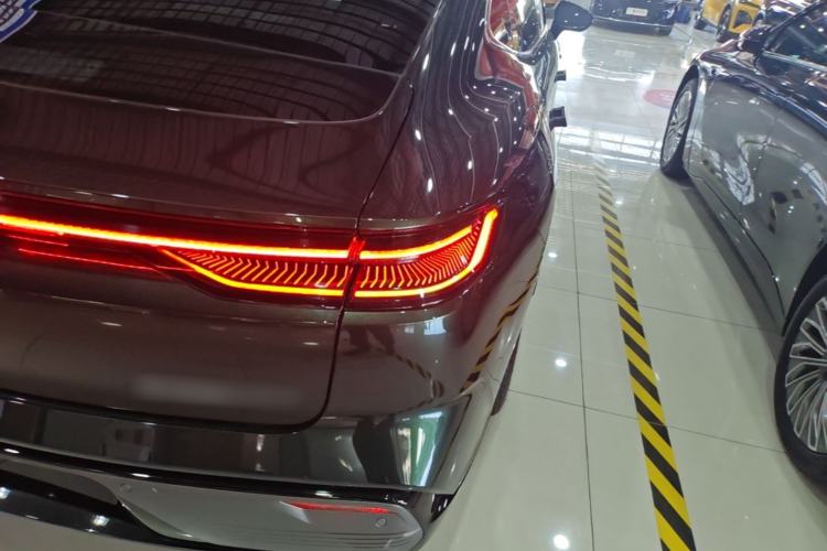Used Geely Galaxy 8 2025 130km EM-P Starship Edition Right Rear Taillight
