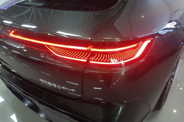 Used Geely Galaxy 8 2025 130km EM-P Starship Edition Right Rear Taillight