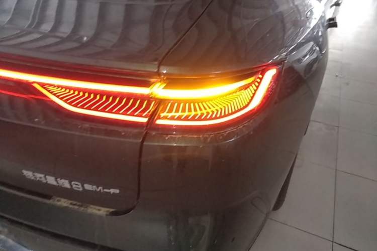 Used Geely Galaxy 8 2025 130km EM-P Starship Edition Right Rear Taillight