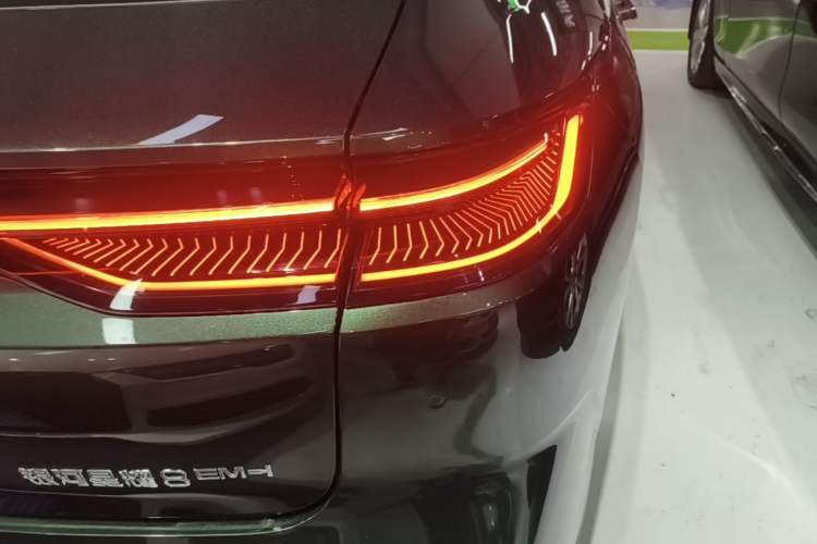 Used Geely Galaxy 8 2025 130km EM-i Deluxe Edition Right Rear Taillight