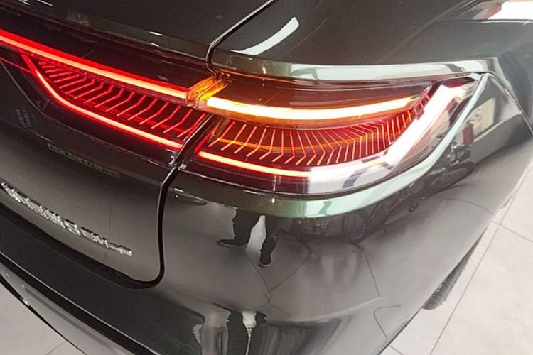 Used Geely Galaxy 8 2025 130km EM-P Starship Edition Right Rear Taillight