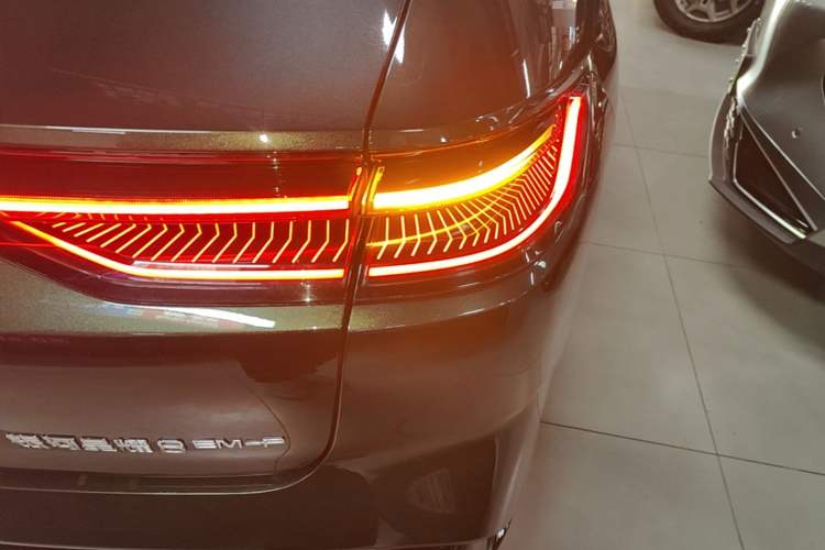 Used Geely Galaxy 8 2025 130km EM-P Starship Edition Right Rear Taillight