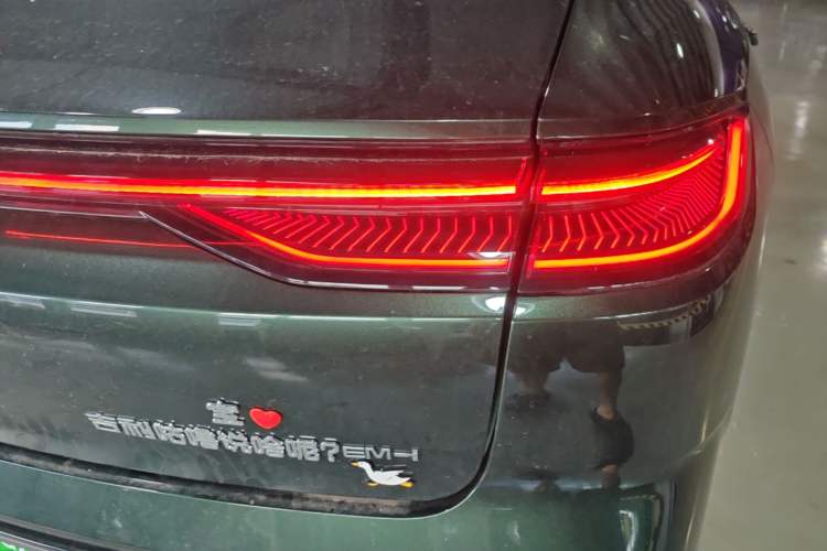 Used Geely Galaxy 8 2025 130km EM-i Prestige Edition Right Rear Taillight
