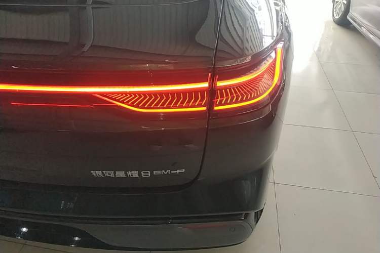 Used Geely Galaxy 8 2025 130km EM-P Starship Edition Right Rear Taillight