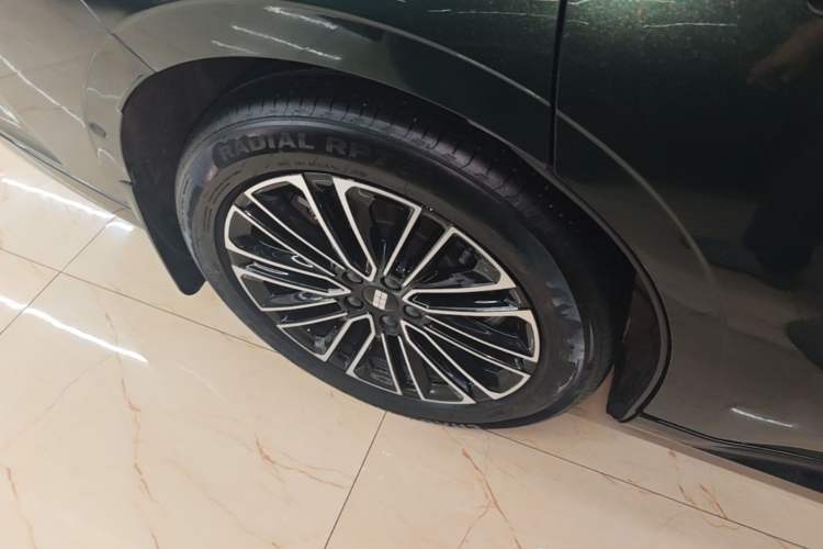 Used Geely Galaxy 8 2025 130km EM-i Deluxe Edition Right Rear Wheel Hub