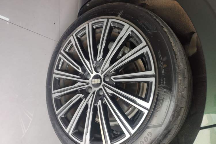 Used Geely Galaxy 8 2025 130km EM-P Starship Edition Right Rear Wheel Hub