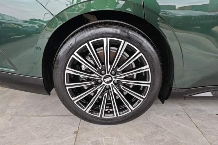 Used Geely Galaxy 8 2025 130km EM-P Starship Edition Right Rear Wheel Hub