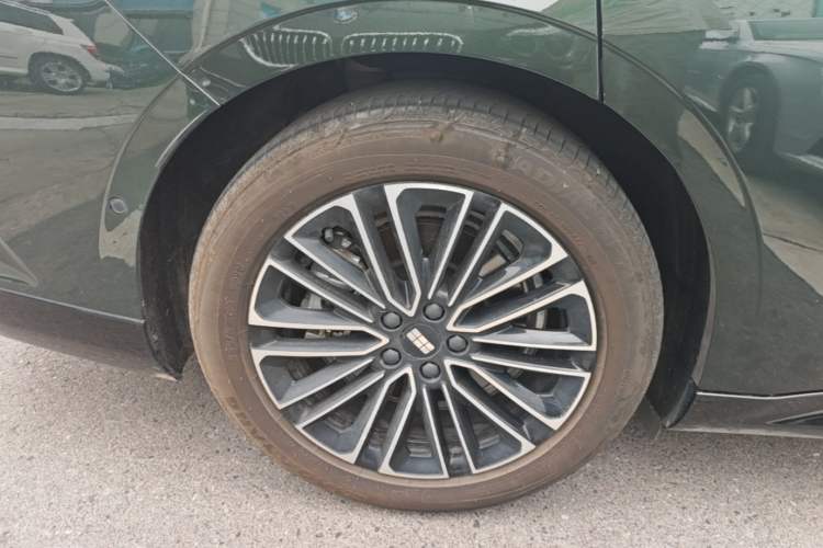 Used Geely Galaxy 8 2025 130km EM-i Prestige Edition Right Rear Wheel Hub