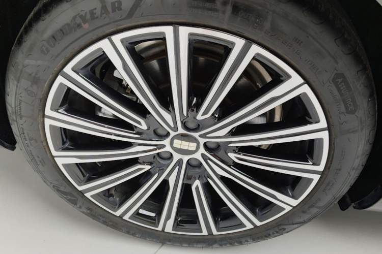 Used Geely Galaxy 8 2025 130km EM-P Starship Edition Right Rear Wheel Hub