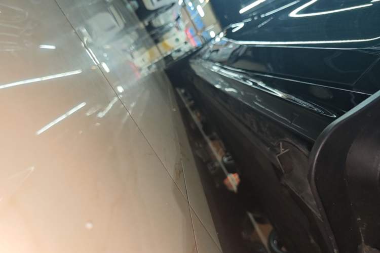Used Geely Galaxy 8 2025 130km EM-i Deluxe Edition Right Side Sill