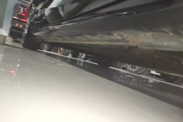 Used Geely Galaxy 8 2025 130km EM-i Flagship Edition Right Side Sill