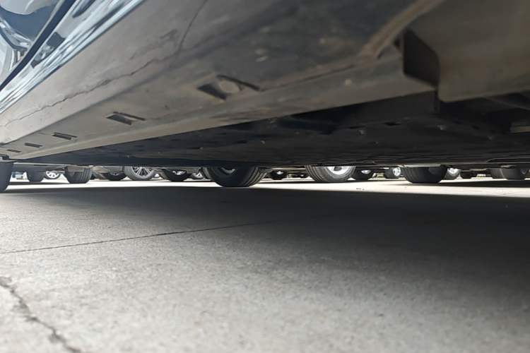 Used Geely Galaxy 8 2025 130km EM-P Starship Edition Right Side Sill