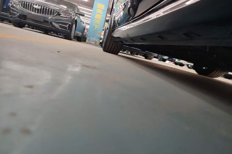 Used Geely Galaxy 8 2025 130km EM-P Starship Edition Right Side Sill