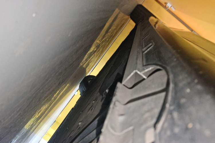 Used Geely Galaxy 8 2025 130km EM-P Starship Edition Right Side Sill