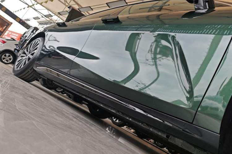 Used Geely Galaxy 8 2025 130km EM-P Starship Edition Right Side Sill