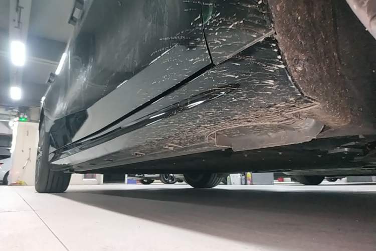 Used Geely Galaxy 8 2025 130km EM-P Starship Edition Right Side Sill