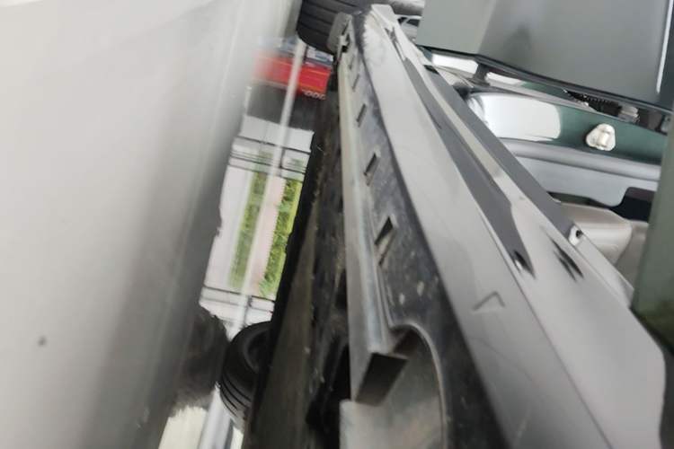 Used Geely Galaxy 8 2025 130km EM-P Starship Edition Right Side Sill