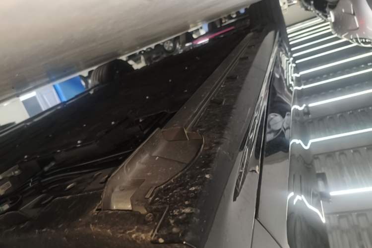 Used Geely Galaxy 8 2025 130km EM-i Deluxe Edition Right Side Sill