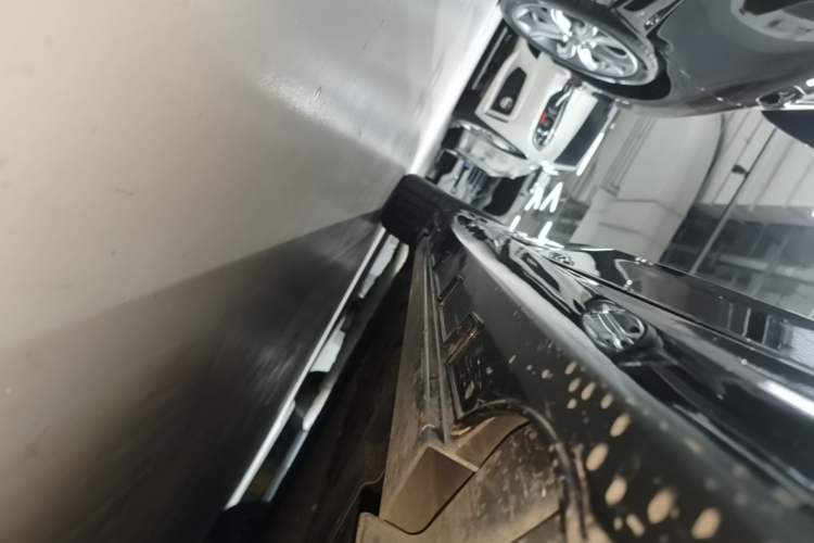 Used Geely Galaxy 8 2025 130km EM-i Deluxe Edition Right Side Sill
