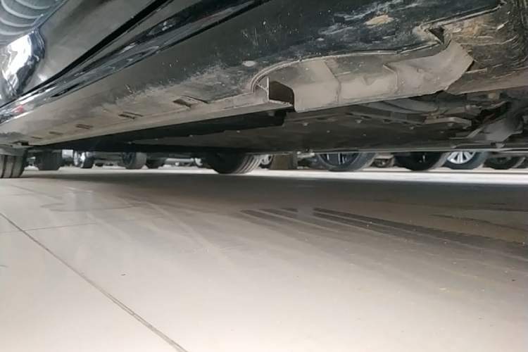 Used Geely Galaxy 8 2025 130km EM-P Starship Edition Right Side Sill