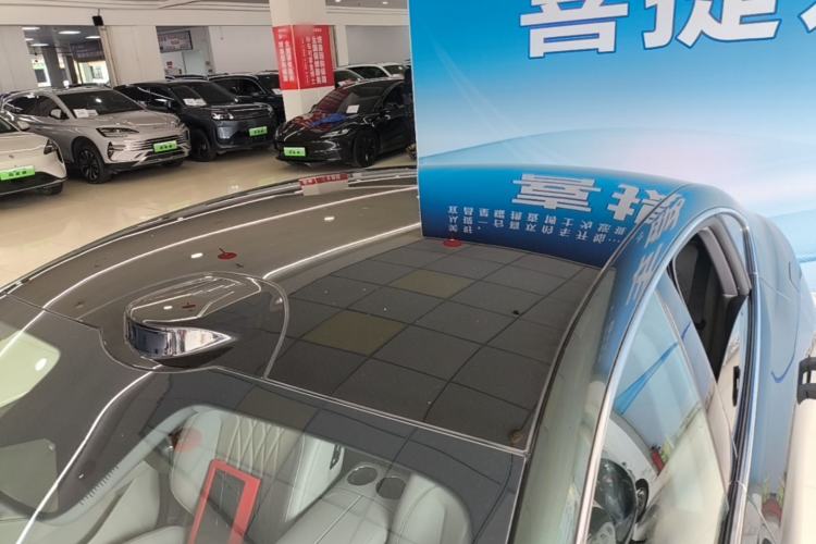 Used Geely Galaxy 8 2025 130km EM-P Starship Edition Roof