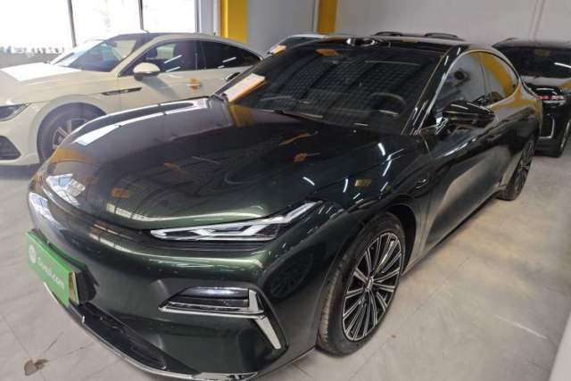 Used Geely Galaxy 8 2025 130km EM-P Starship Edition