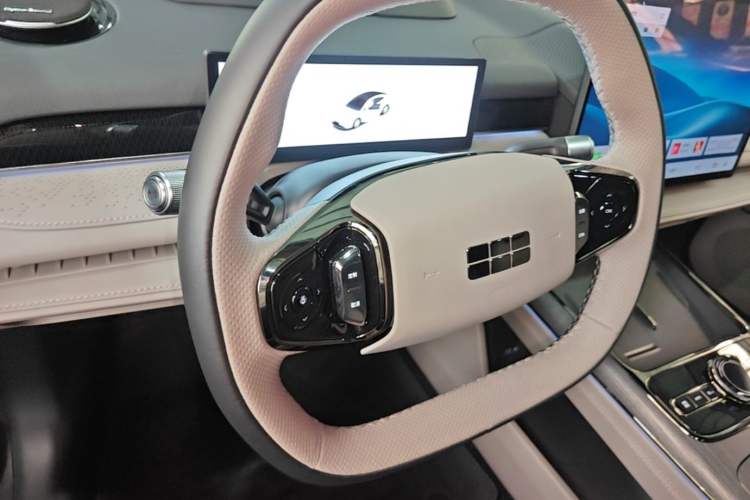 Used Geely Galaxy 8 2025 130km EM-i Flagship Edition Steering Wheel