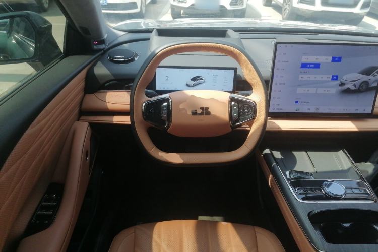 Used Geely Galaxy 8 2025 130km EM-P Starship Edition