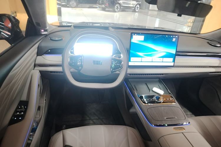 Used Geely Galaxy 8 2025 130km EM-i Flagship Edition Steering Wheel
