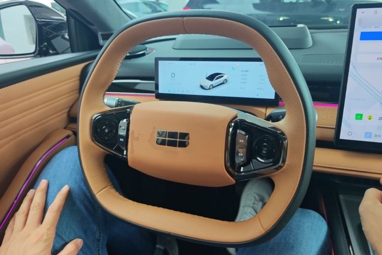 Used Geely Galaxy 8 2025 130km EM-i Flagship Edition Steering Wheel