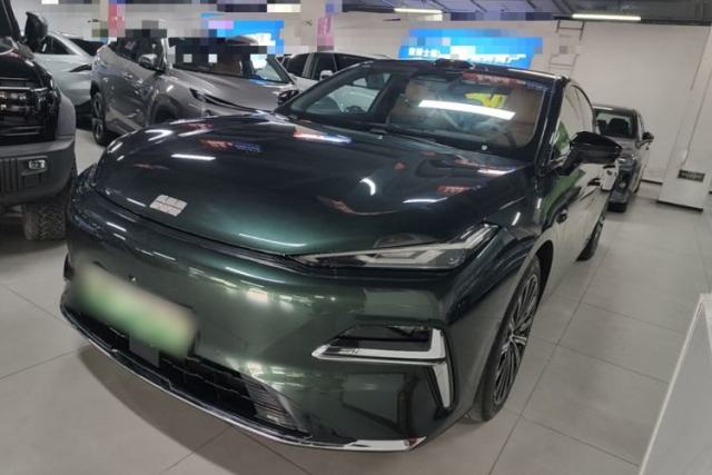 Used Geely Galaxy 8 2025 130km EM-P Starship Edition