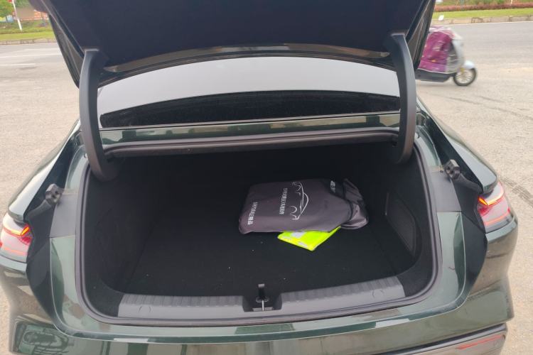 Used Geely Galaxy 8 2025 130km EM-i Flagship Edition Trunk