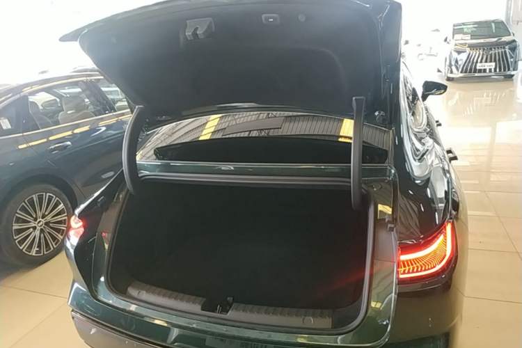 Used Geely Galaxy 8 2025 130km EM-P Starship Edition Trunk