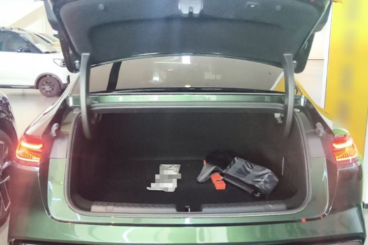 Used Geely Galaxy 8 2025 130km EM-P Starship Edition Trunk