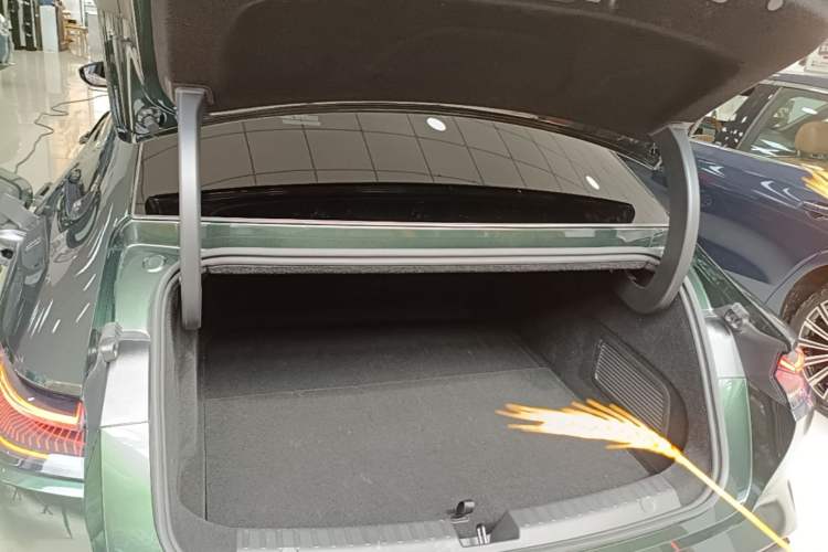 Used Geely Galaxy 8 2025 130km EM-i Flagship Edition Trunk