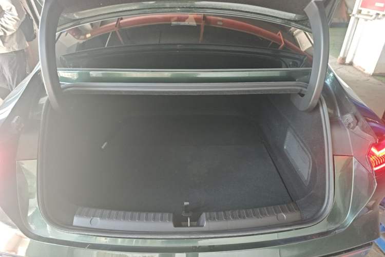 Used Geely Galaxy 8 2025 130km EM-P Starship Edition Trunk